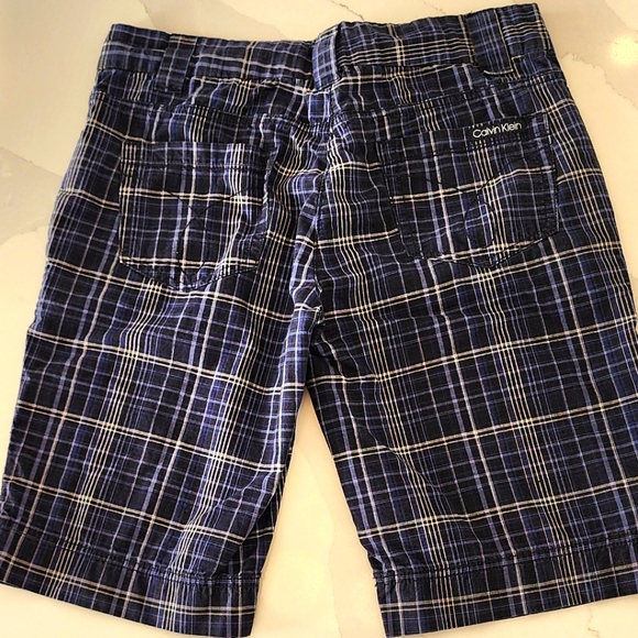 Calvin Klien Plaid Shorts - Size 8 - Picture 6 of 9